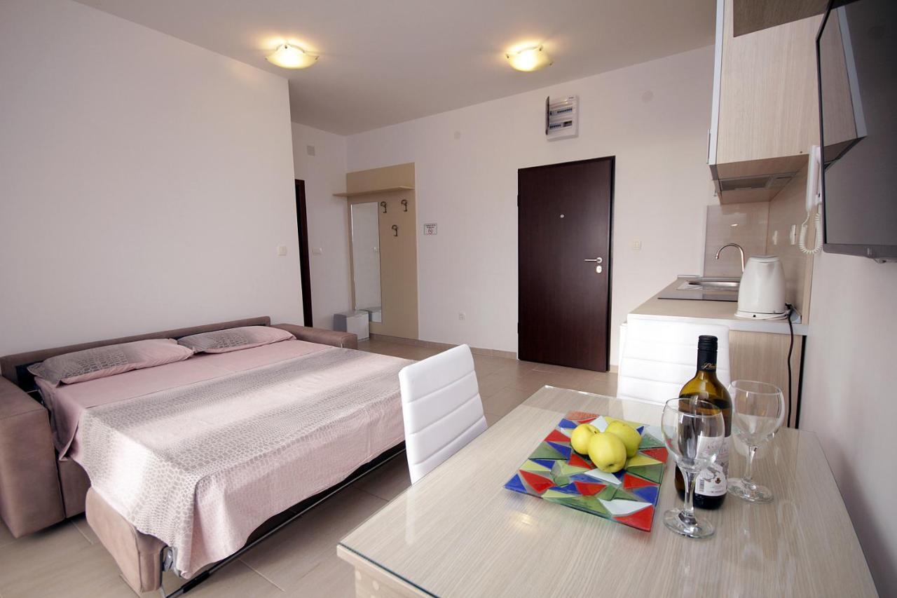 Apartments Residence Dj Petrovac Exterior foto