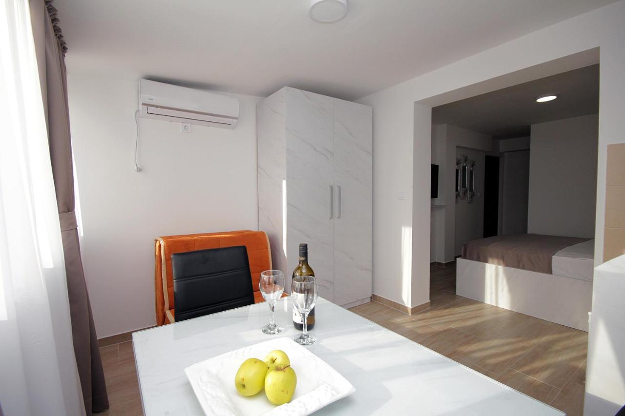 Apartments Residence Dj Petrovac Exterior foto